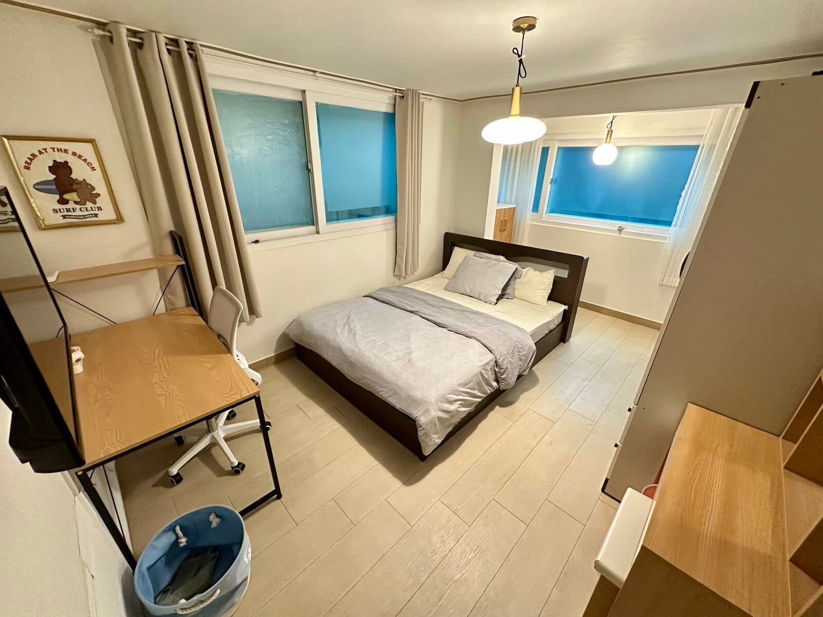 HONG1 · Share house behind Hongdae, quiet backstreet 3 min to Hongik Univ. Station