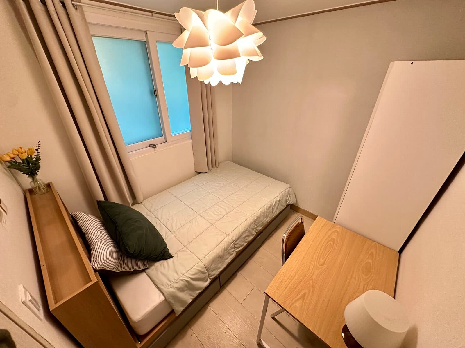 HONG1 · Share house behind Hongdae, quiet backstreet 3 min to Hongik Univ. Station — photo 10 of 10