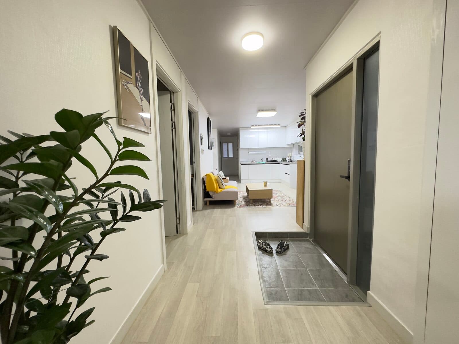 MUAK2 Kickback · Share house near Hongje stream and Inwangsan trail (Hongje Stn)