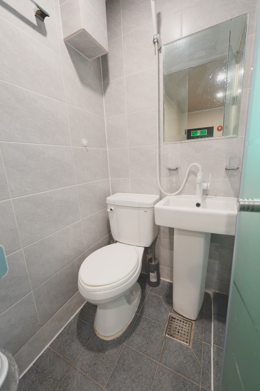 Deluxe Room (Deposit 200,000 Won) — photo 6 of 6