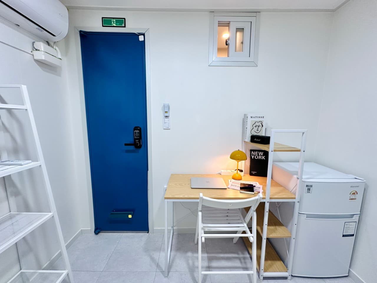 Mini Room 37 (Deposit 100,000 won) — photo 2 of 3