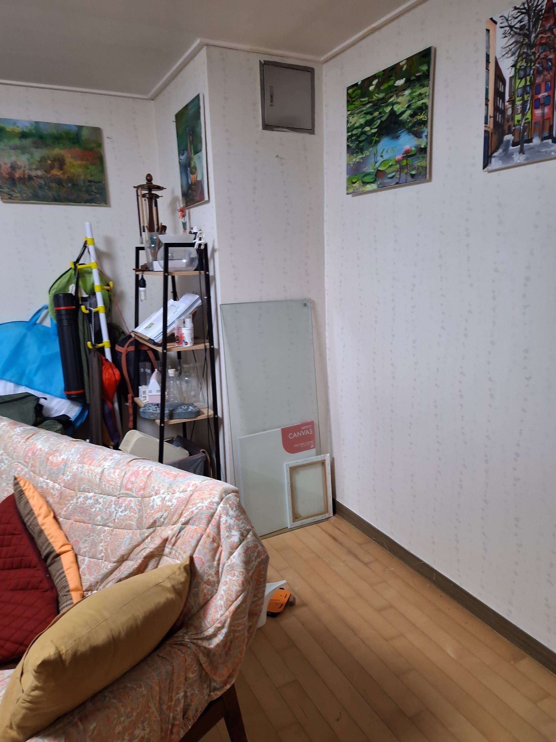 Room 1 — photo 2 of 5