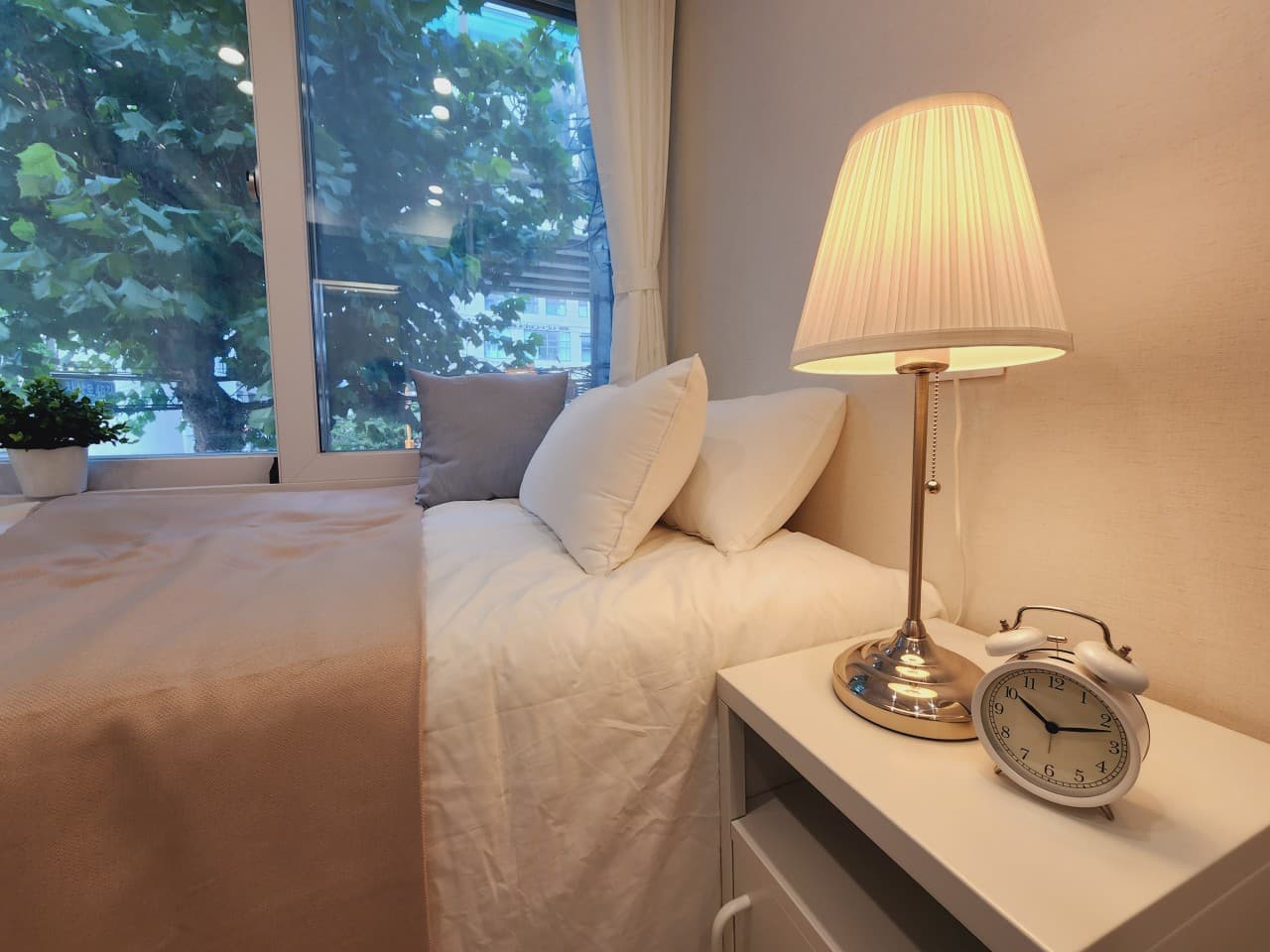 Standard Room (Deposit: 300,000 KRW) — photo 2 of 6