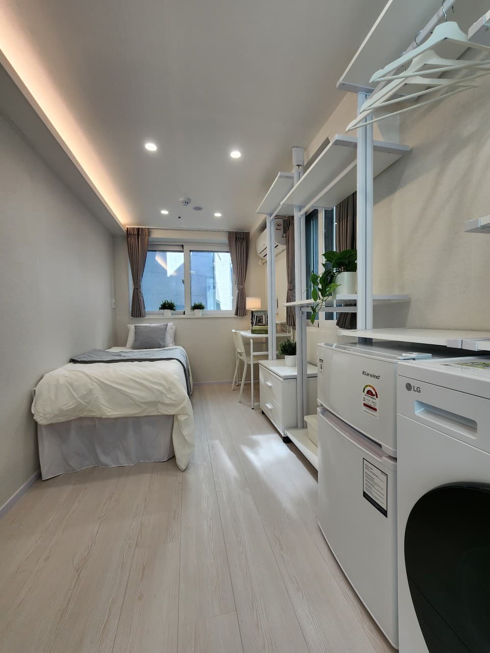 Suite Room (Deposit 300,000 won) — photo 11 of 11