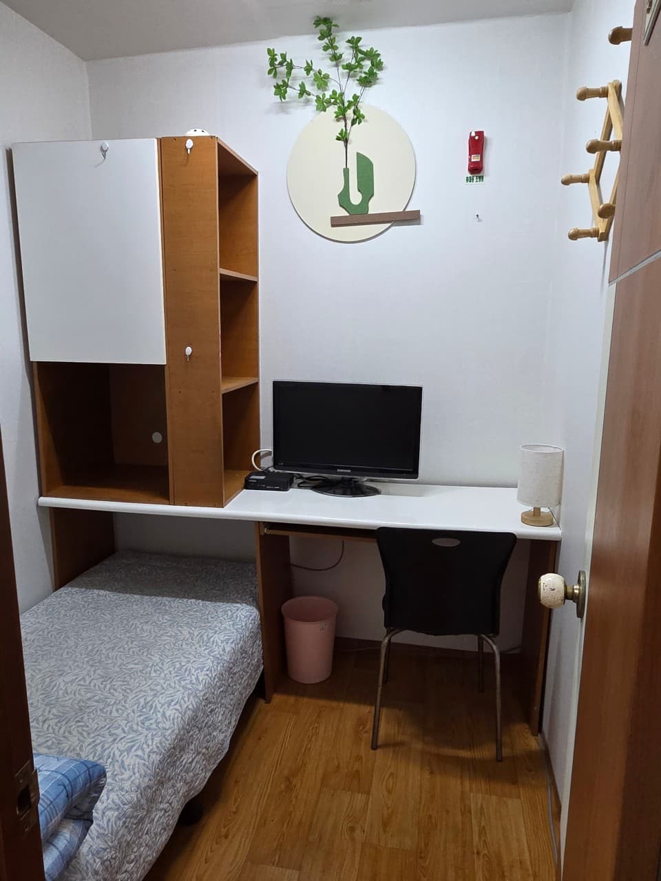 Mini Room (230,000–270,000 KRW/month) — photo 5 of 5