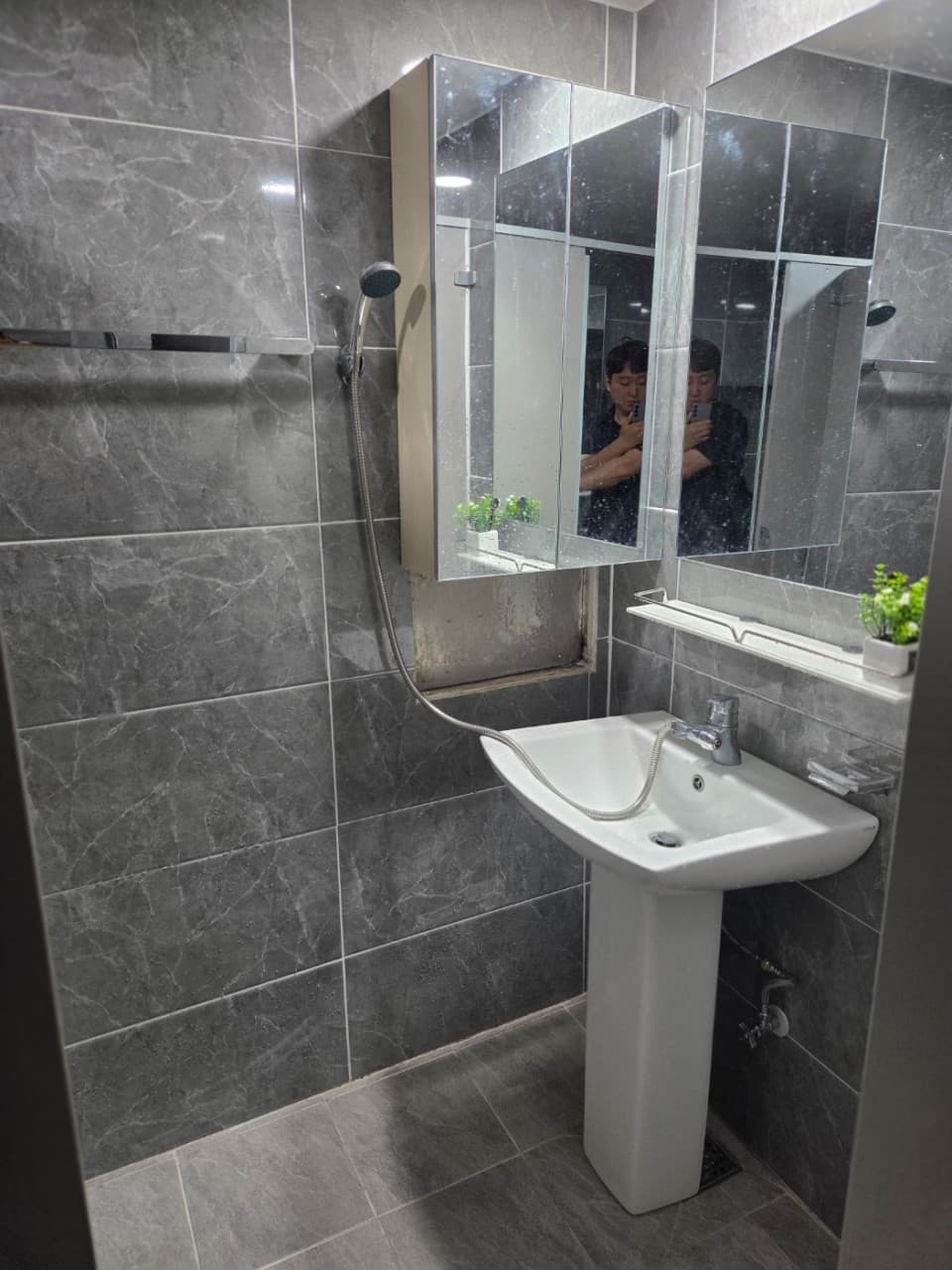 Mini Room (230,000–270,000 KRW/month) — photo 2 of 5