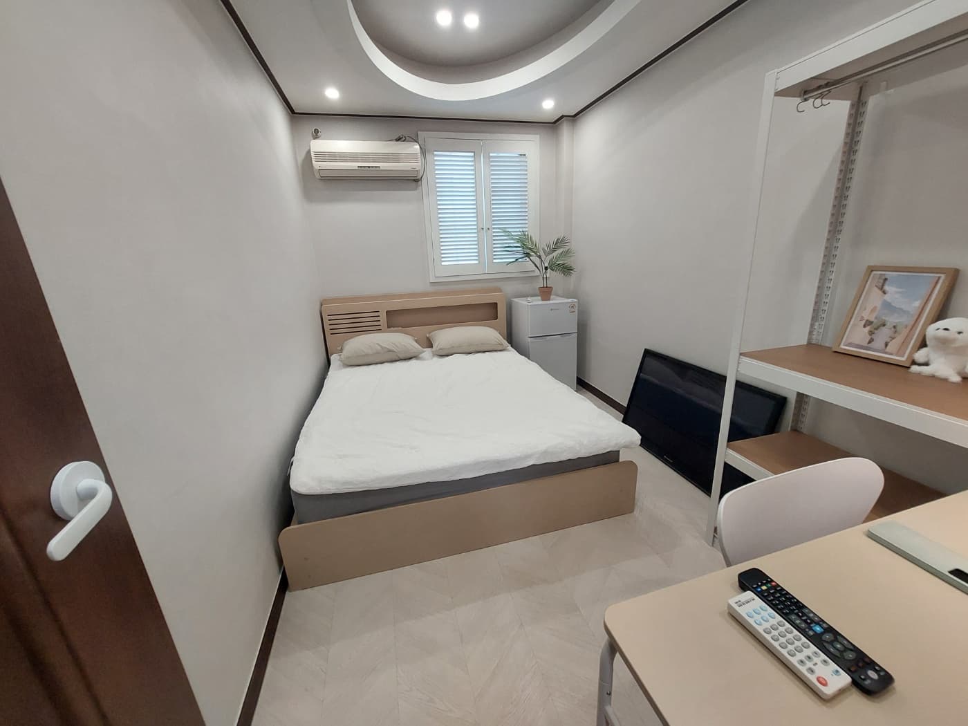 Suite 203 — photo 1 of 4