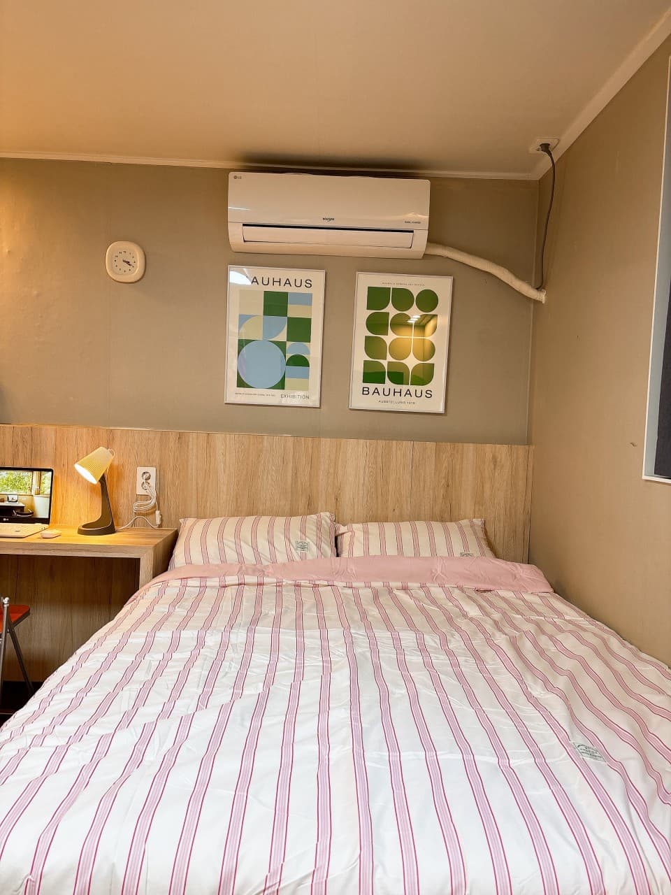 Standard Room (Deposit 200,000 won) — photo 1 of 5