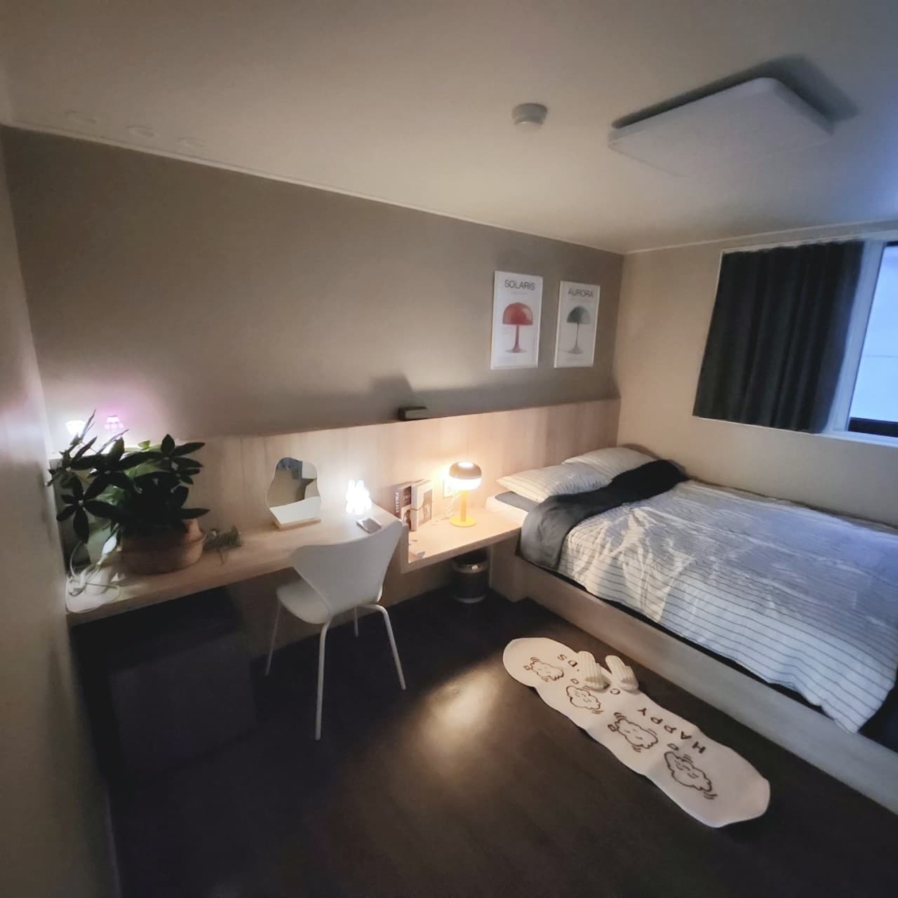 Cozy Single Room (Deposit 200,000 KRW) — photo 1 of 6