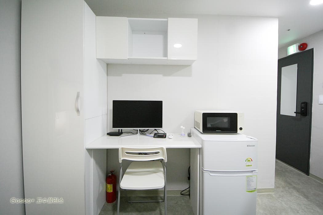 Interior Window Type (Deposit 50,000 KRW) — photo 2 of 16