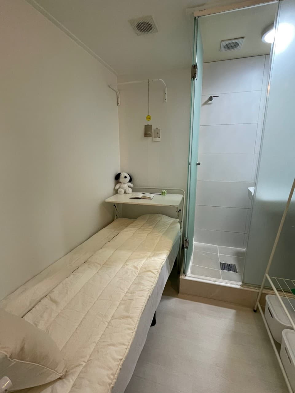 Room 402 Studio (Deposit 100,000 Won) — photo 2 of 4