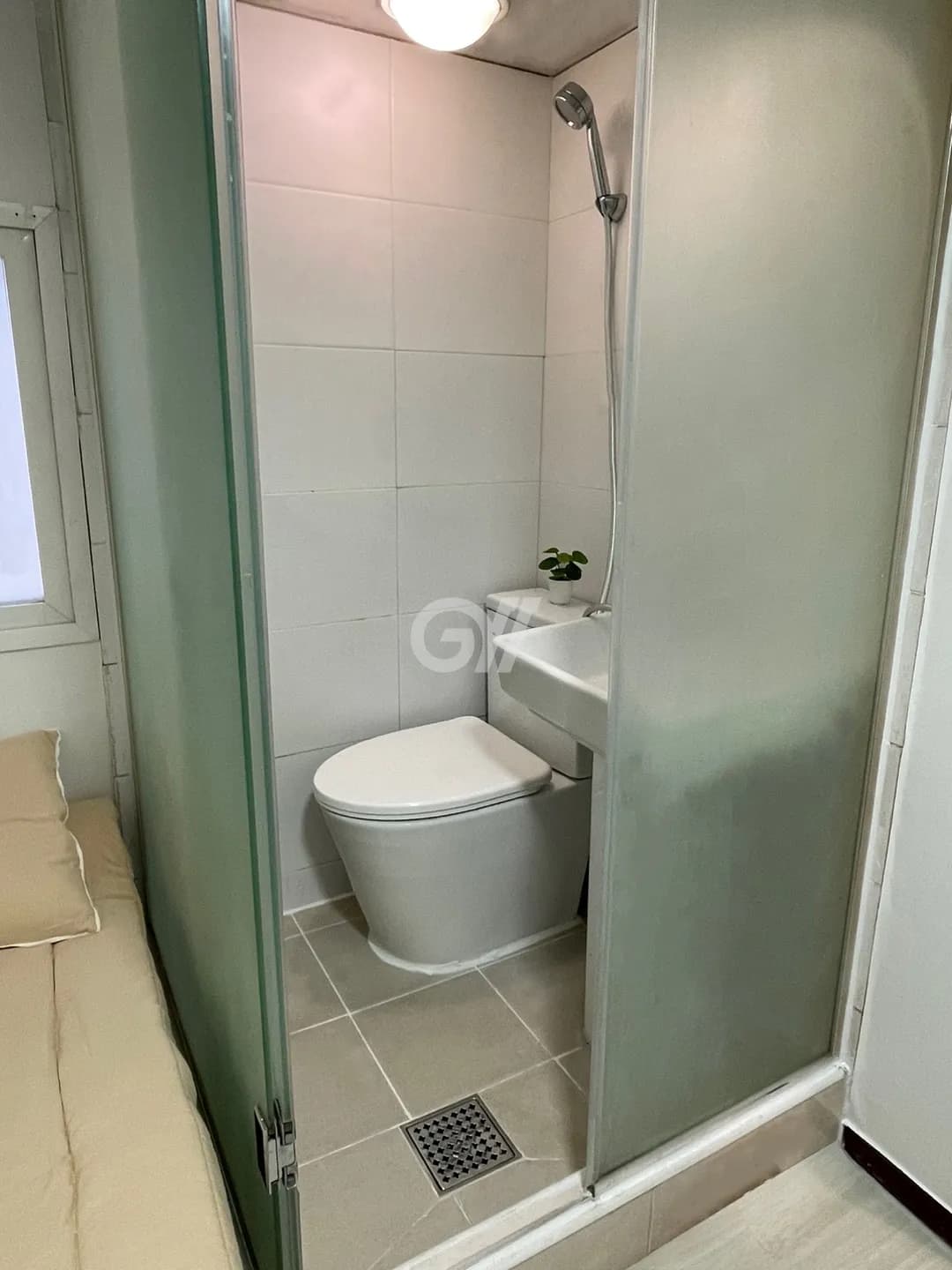 Room 402 Studio (Deposit 100,000 Won) — photo 4 of 4