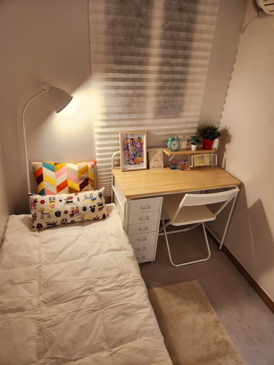 Deluxe Room (Deposit 200,000 won) β photo 2 of 2