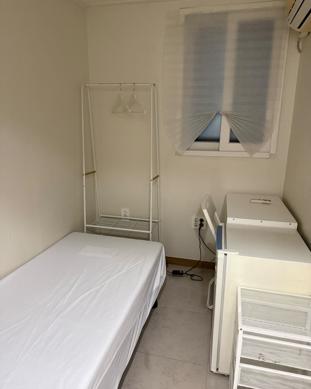 Deluxe 4th Floor (Deposit 200,000 Won) β photo 2 of 3