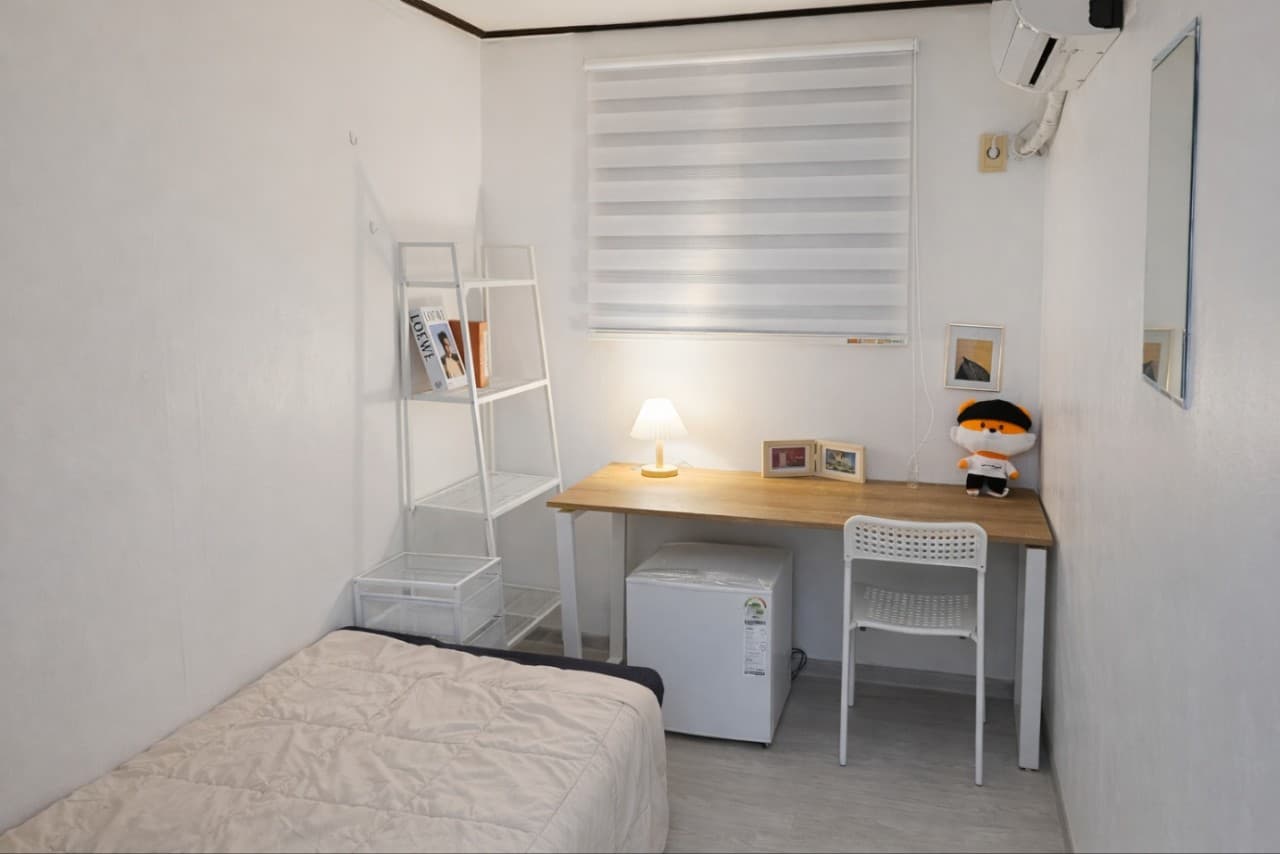 Mini Room 32 (Women Only) — photo 1 of 2