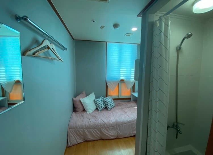 Room A (Deposit: 100,000 won) — photo 3 of 3