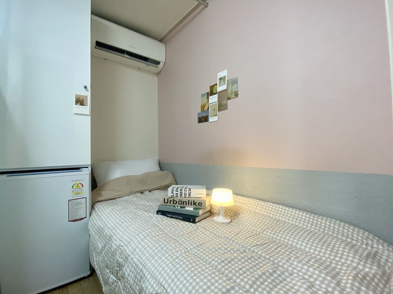 Inner-Window Studio (Deposit 50,000 won) — photo 2 of 10