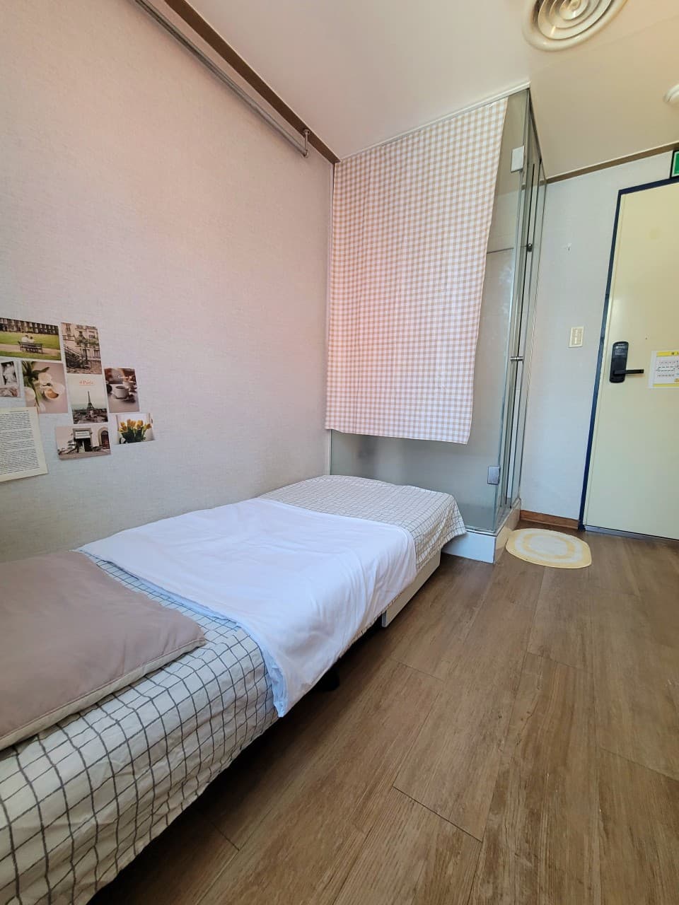 ννμ°μ€ νμλ β photo 2 of 33