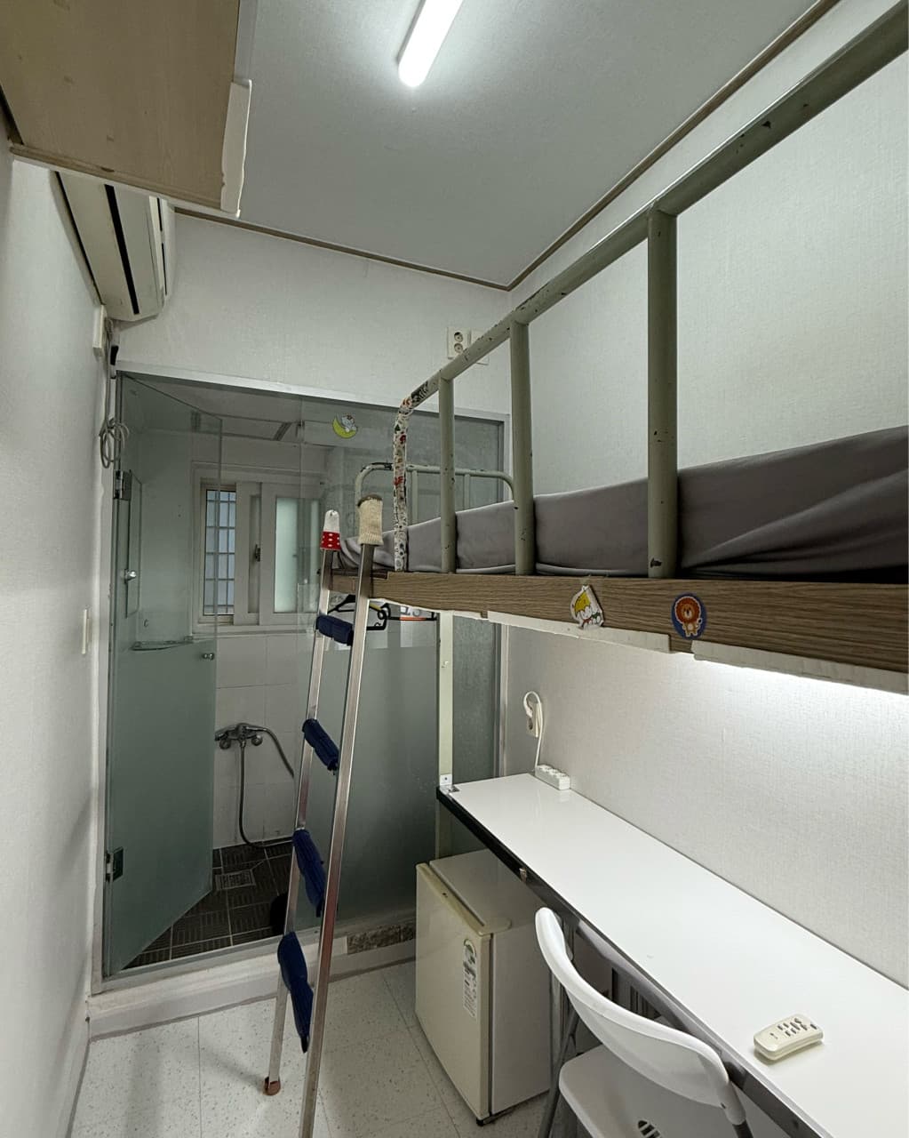 Room 502 (Type B), Room 304 (Type A Female-Only) -- Deposit 100,000 Won — photo 2 of 7