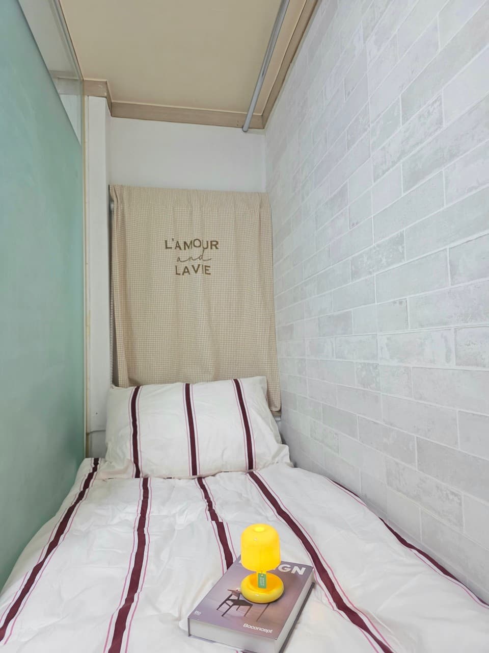 Inner Window Studio (Deposit 100,000 KRW) — photo 2 of 7