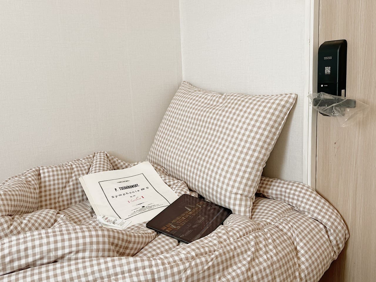 Cozy Inner Room (Deposit 100,000 Won) — photo 2 of 5