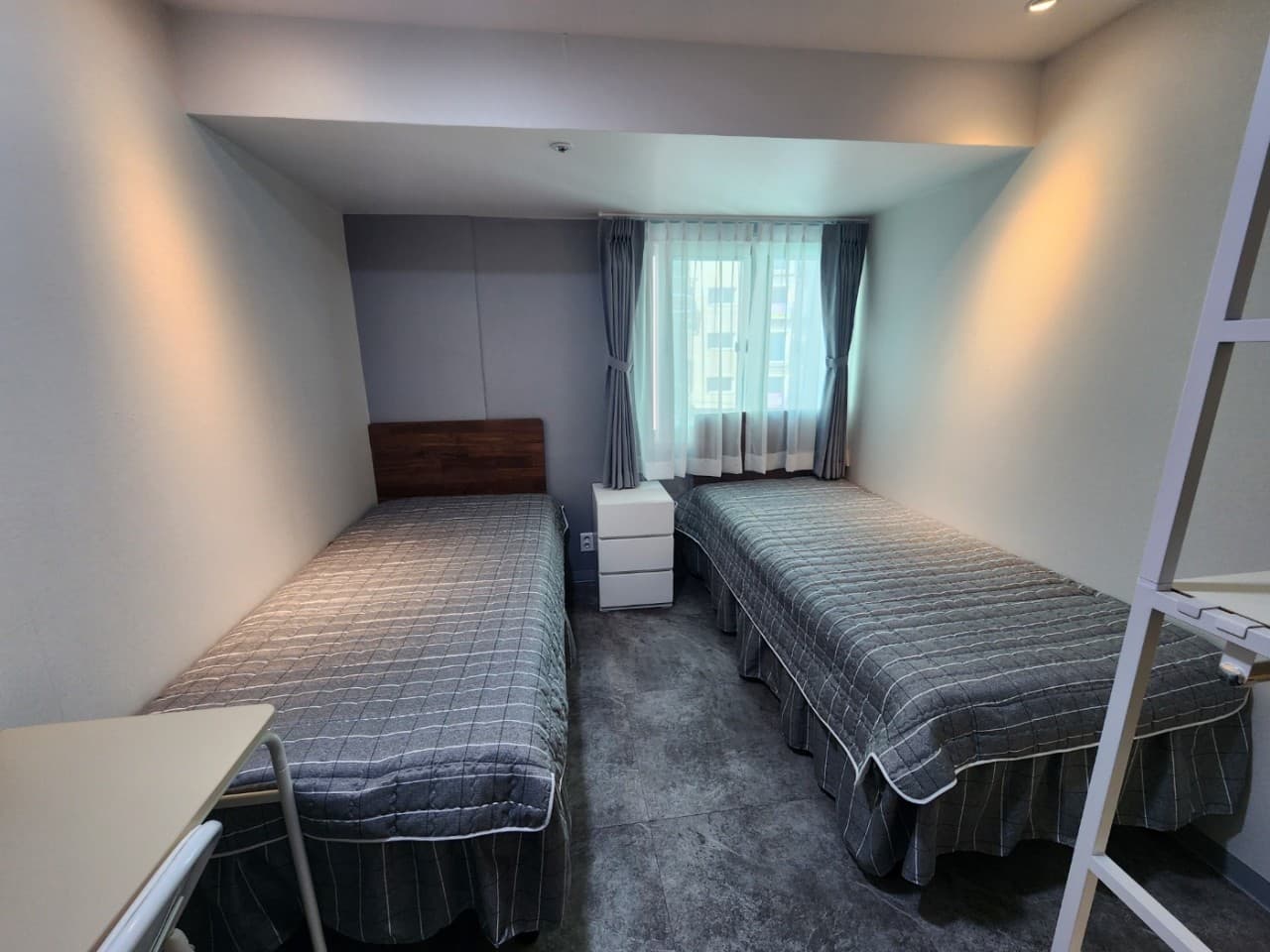 Twin Room (Deposit 300,000 KRW) — photo 1 of 6