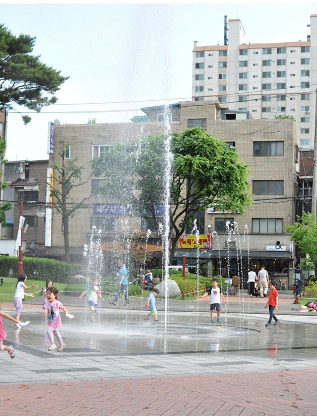 영등포구청역 2호선5호선 더블 역세권 10초거리 공원1초거리 반려동물가능 풀옵션 쓰리룸 음악작업실 가능 — photo 4 of 4