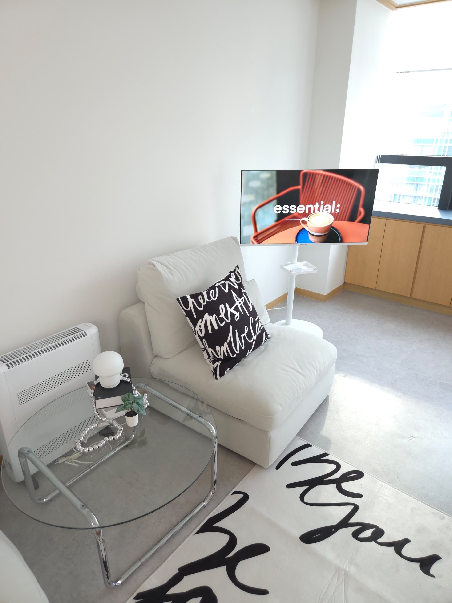 STAY H📍Connected to Hongik Univ. Station (Steps away), City View, 4 Guests — photo 2 of 17