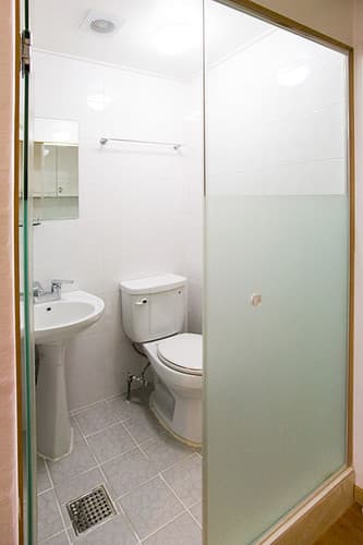Mixed Type (Monthly Rent 300,000–650,000 Won) -- Deposit 50,000 Won — photo 2 of 7