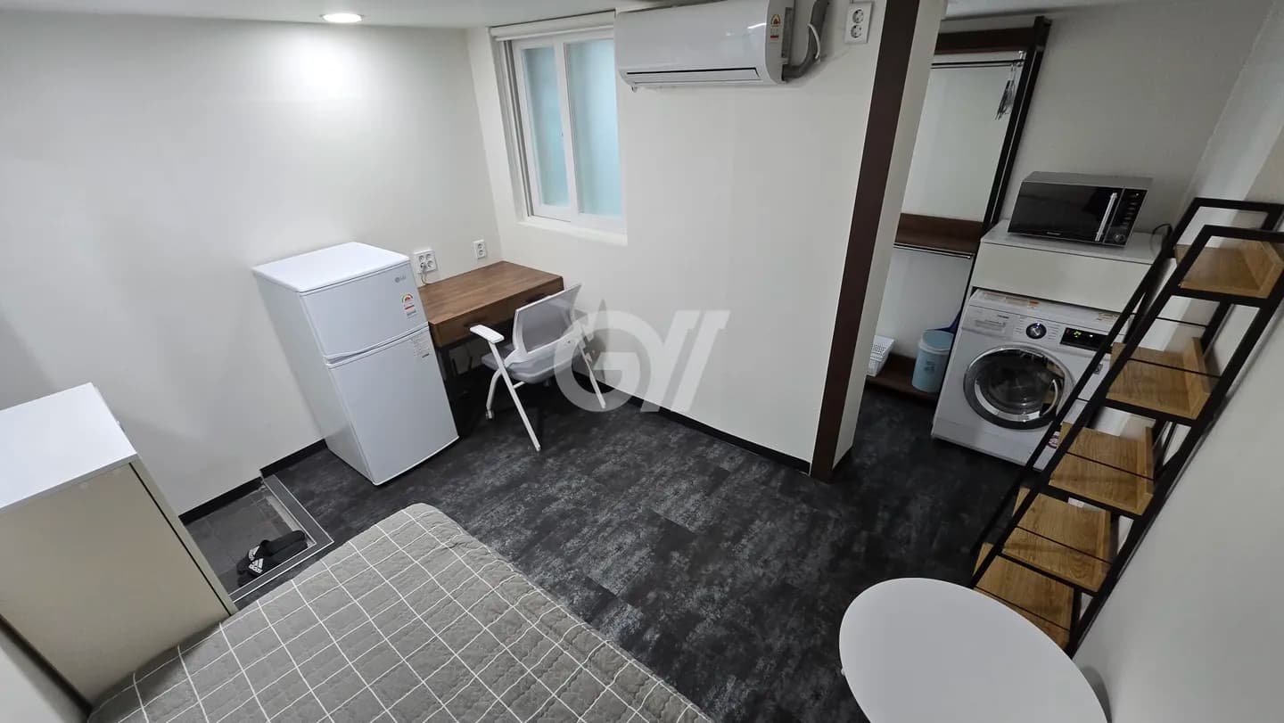 Suite Room Plus (408) - Deposit 100,000 Won — photo 1 of 7