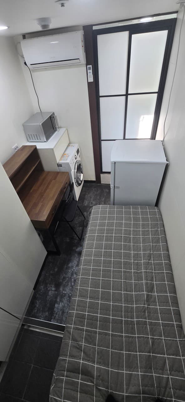 더 큰방하우스 노량진점 — photo 2 of 34
