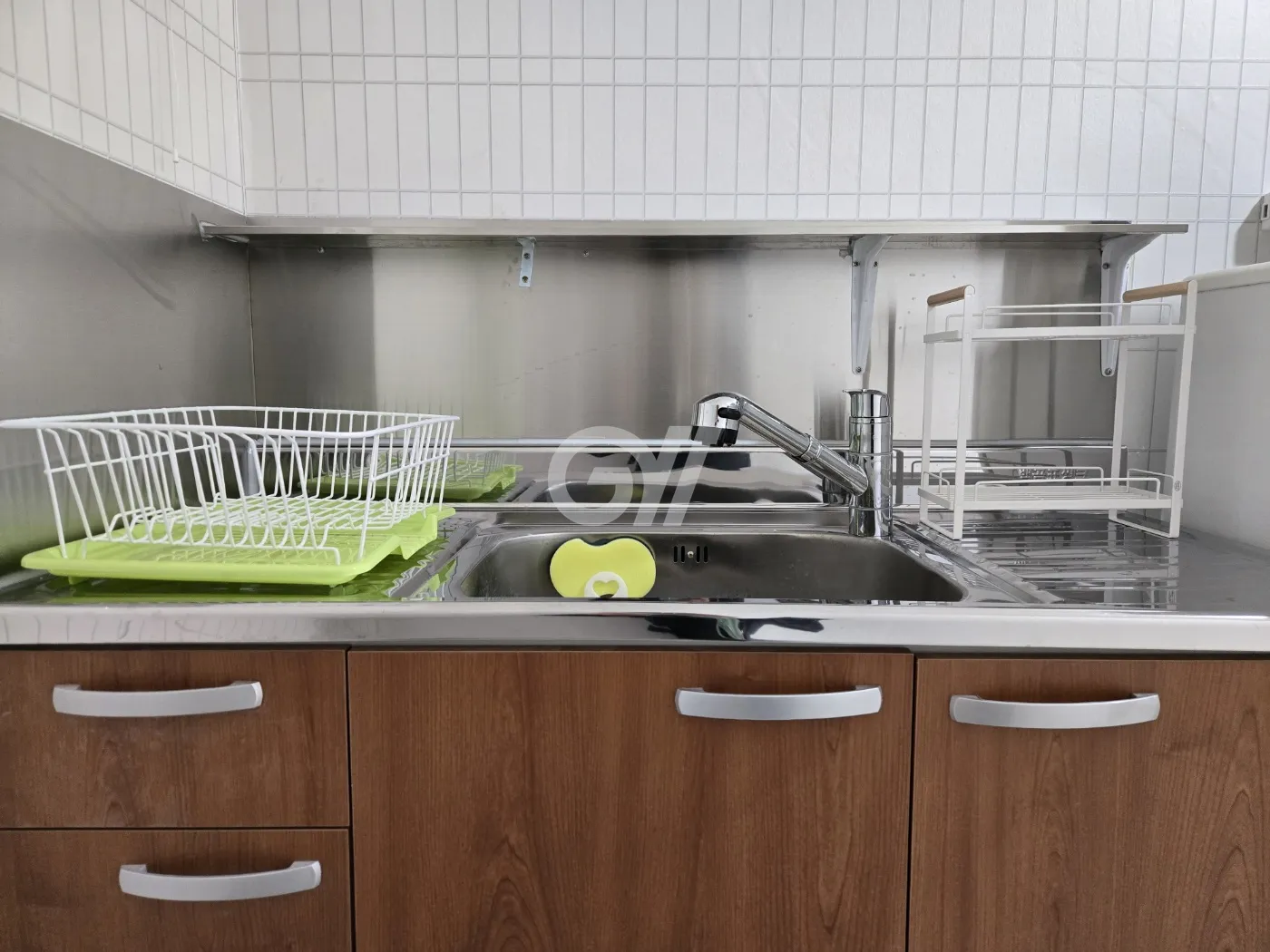 Premium Room (Deposit 200,000 won) — photo 1 of 5