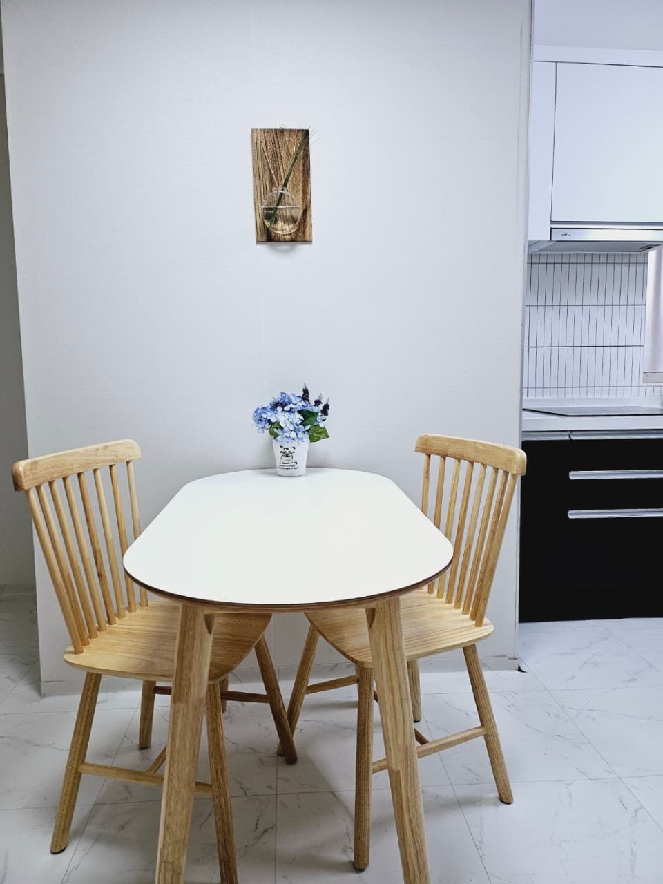 Premium Room (Deposit: 1.1 million won) — photo 2 of 7