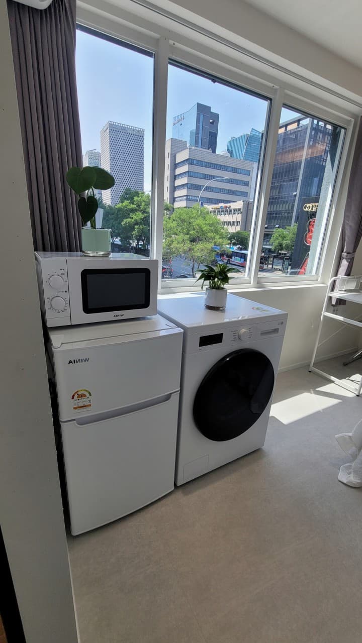 Suite Studio Type (Deposit 300,000 KRW) — photo 2 of 4