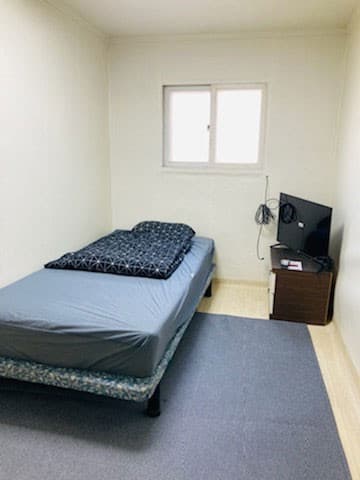 Room 201 Mini Room — photo 1 of 3