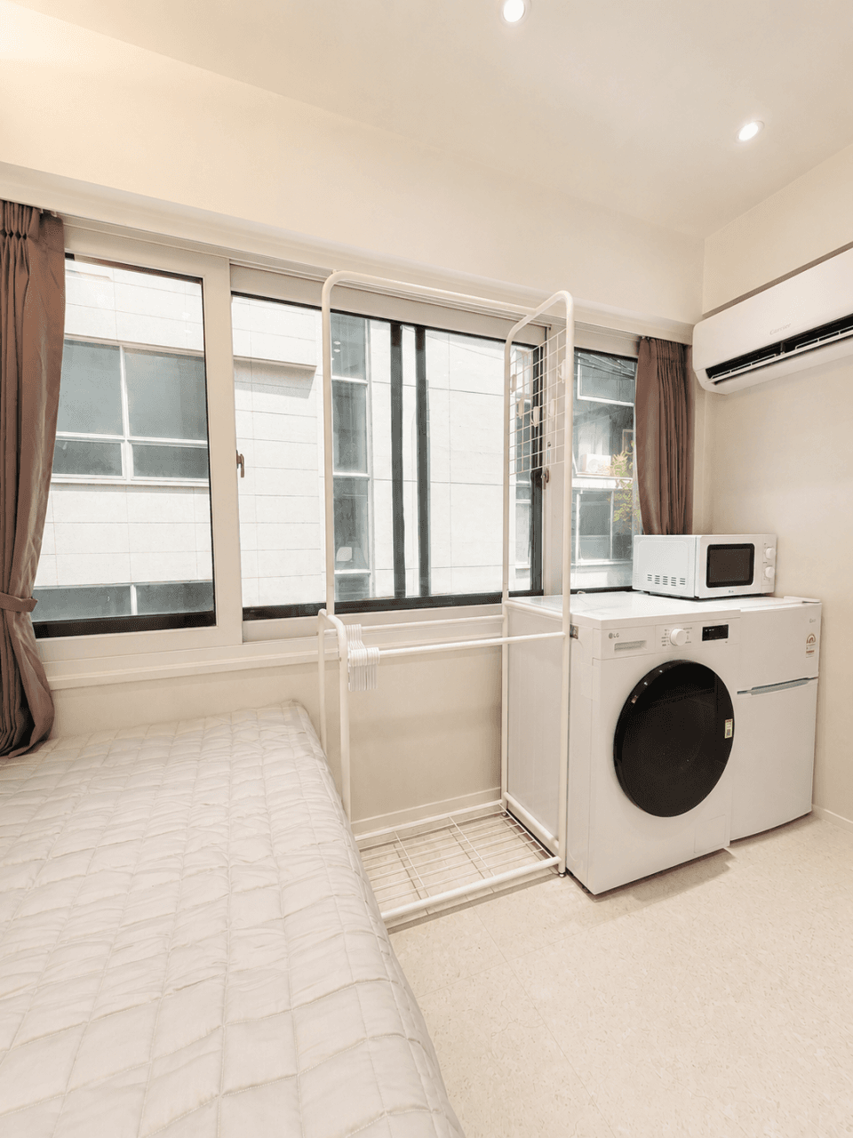 Unisex Room (Deposit 100,000 Won) — photo 2 of 15