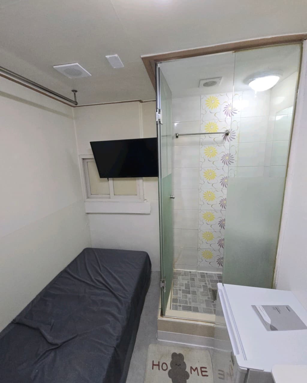 S2 (Shower, Exterior Window) - Deposit 100,000 Won β photo 15 of 15