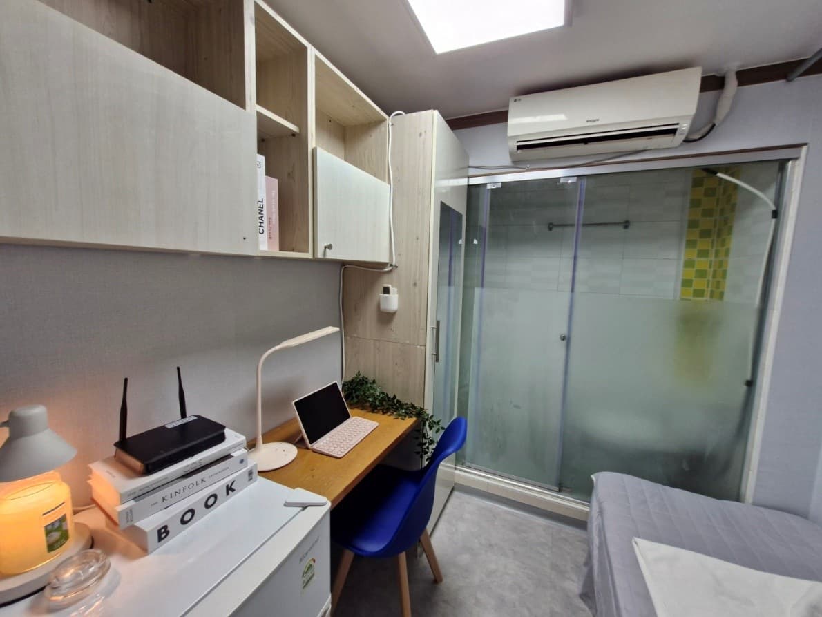 Room 420 Studio (Deposit 100,000 Won) — photo 2 of 5