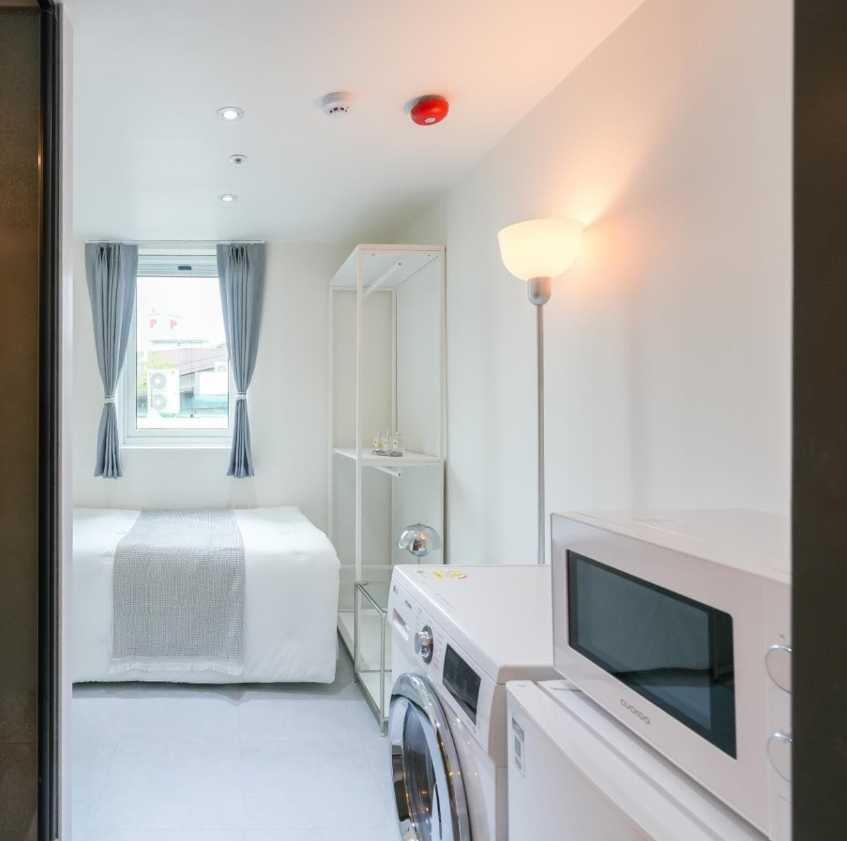 Jeolmeun Gonggan Premium One-Room Tel Sinchon Hongdae Branch