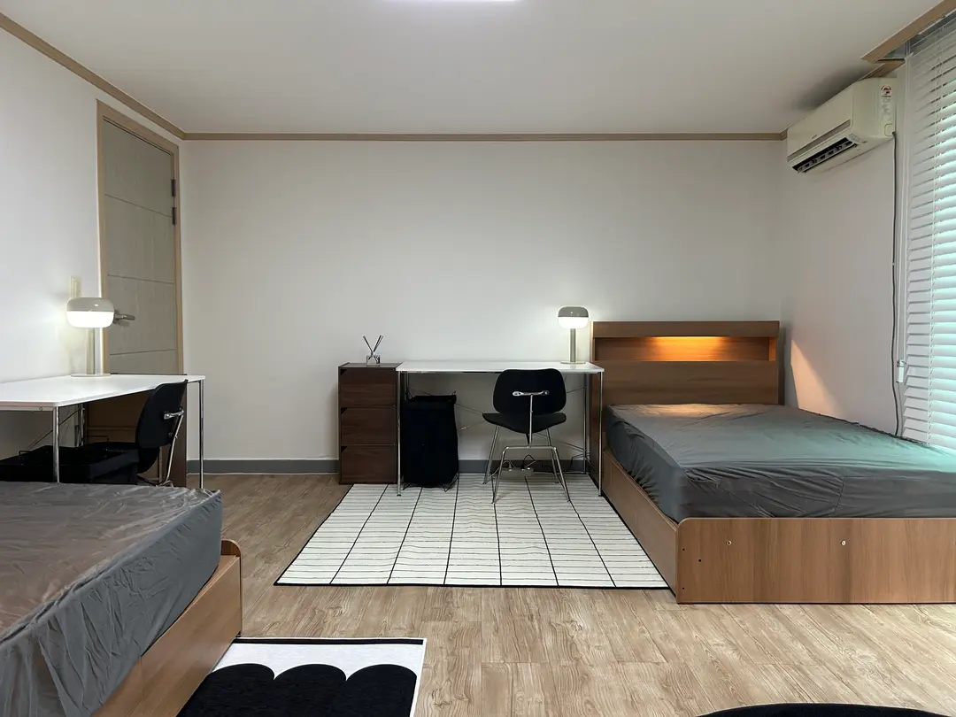 혜화역도보10분 3룸4베드 테라스있는4층 — photo 2 of 2