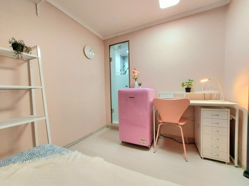Room 313, 304, 207, 306, 301, Studio Type (Deposit 100,000 won) — photo 2 of 12