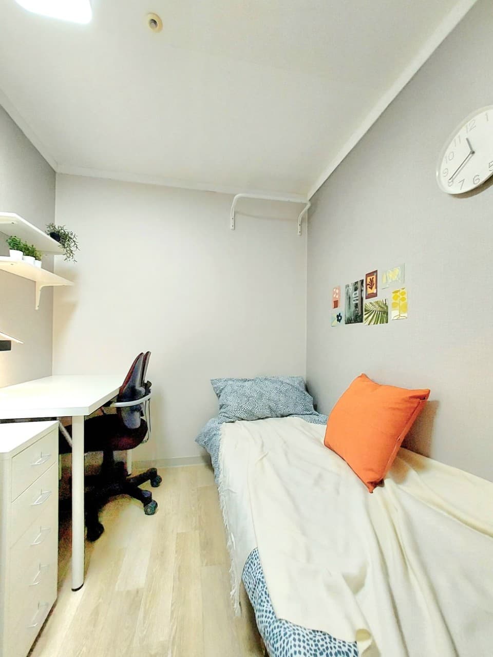 Units 217, 206, 202, 205, 218 Studio Type (Deposit 100,000 won) — photo 2 of 11