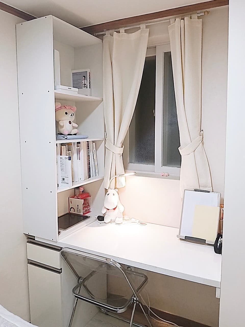 Premium Mini Room (Deposit 100,000 Won) — photo 2 of 9