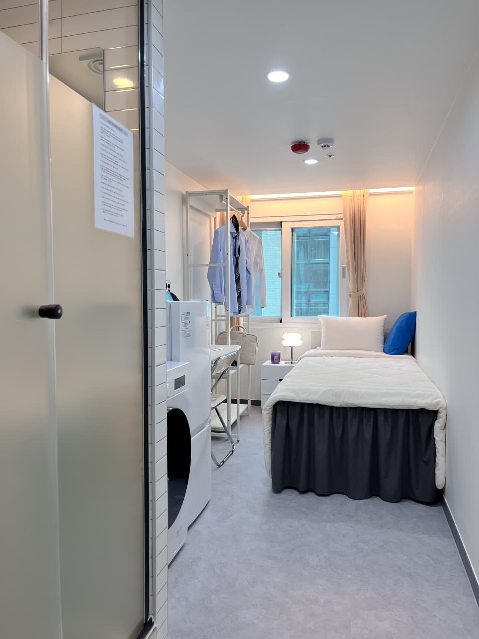 Fully Furnished Studio Room Type A (Deposit 300,000 KRW) — photo 2 of 10