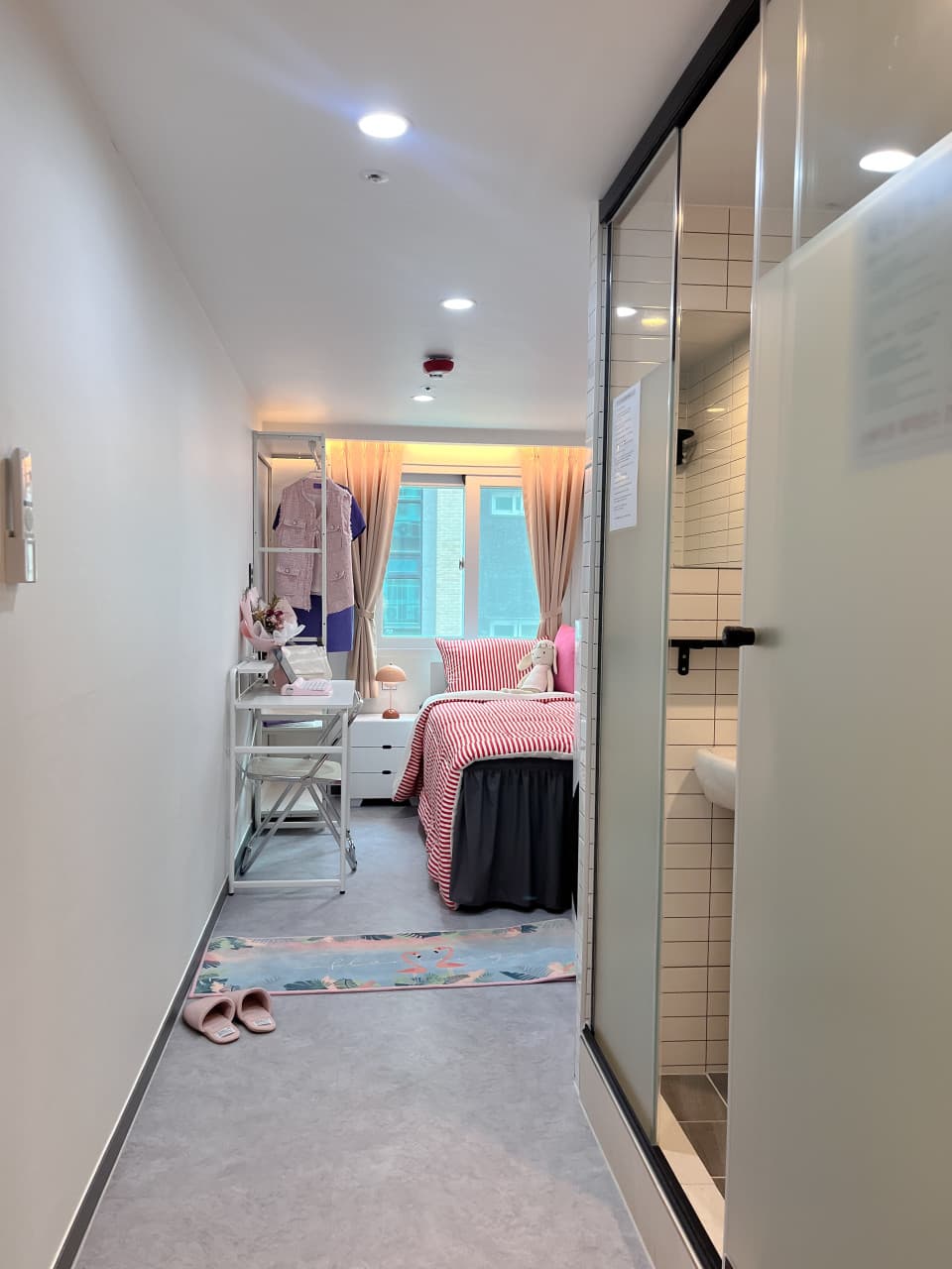Fully Furnished Studio Room Type C (Deposit 300,000 Won) — photo 2 of 9