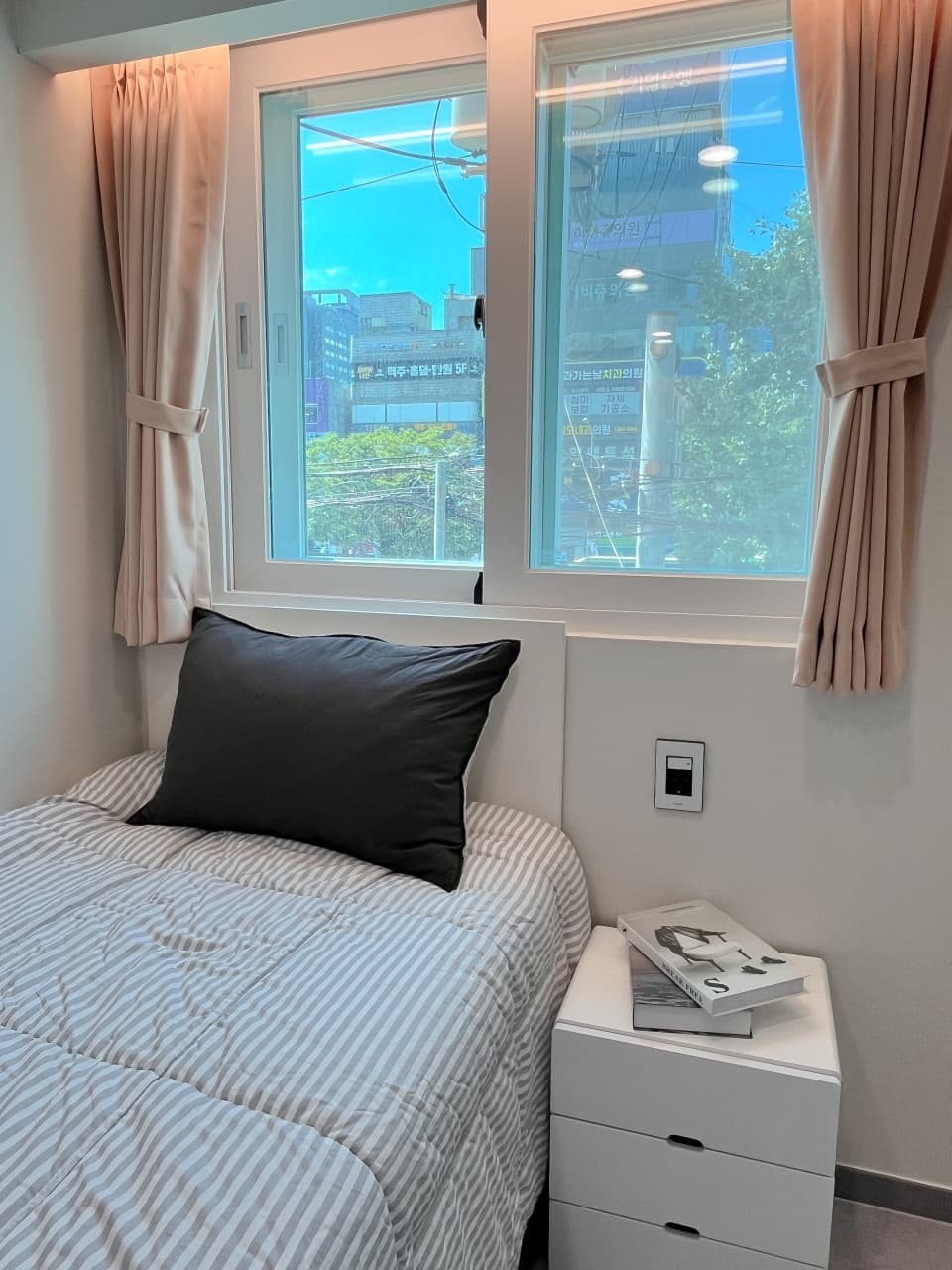 Deluxe Room B (Deposit 200,000 KRW) — photo 10 of 10