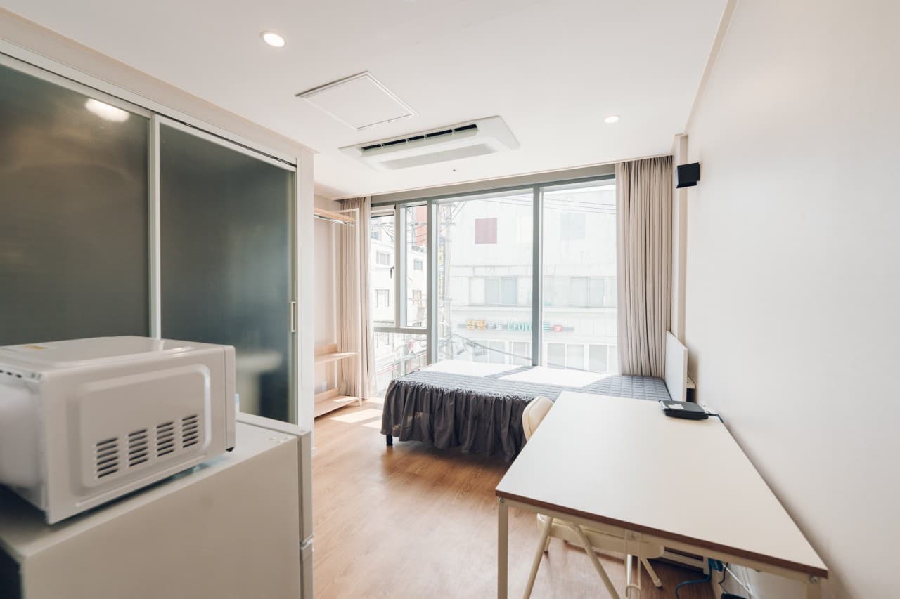 Suite (Deposit 200,000 KRW) — photo 1 of 7