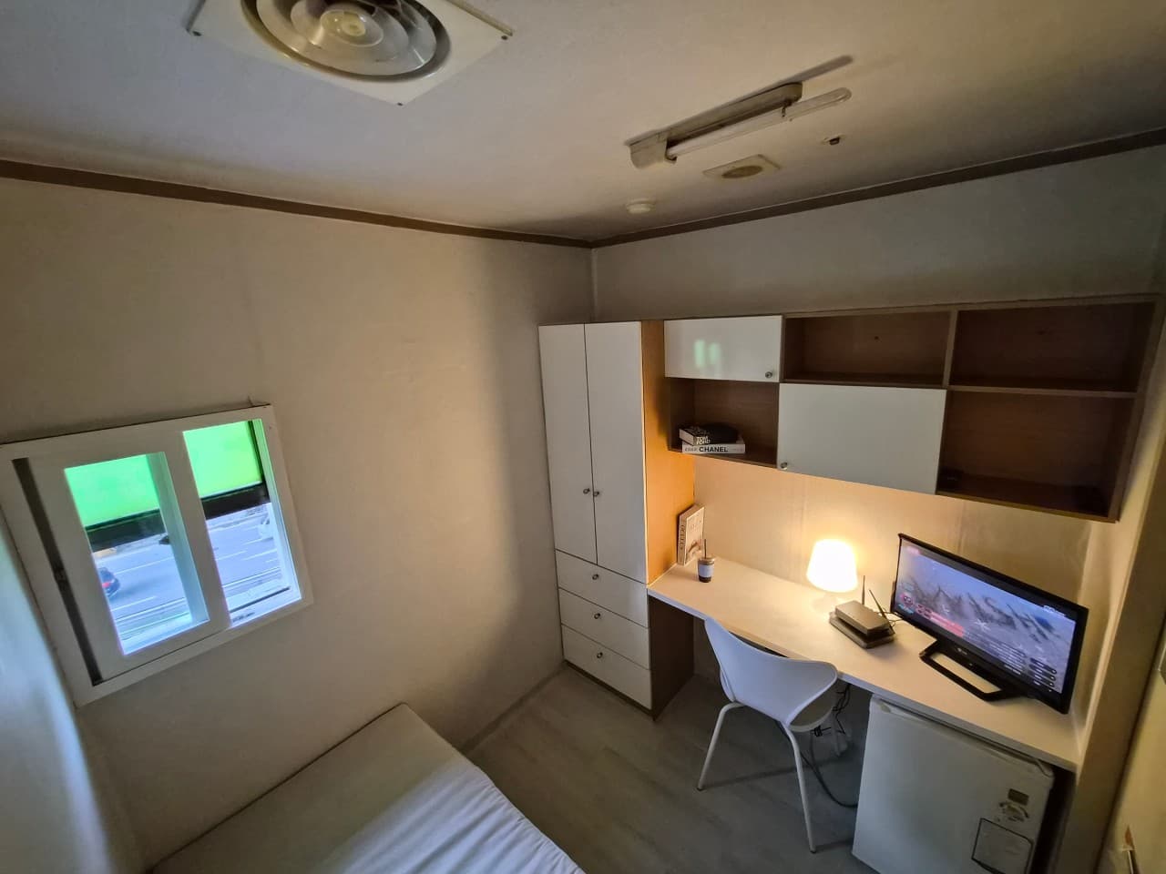 Standard Mini Room A (Exterior Window) - Deposit 50,000 KRW — photo 2 of 2
