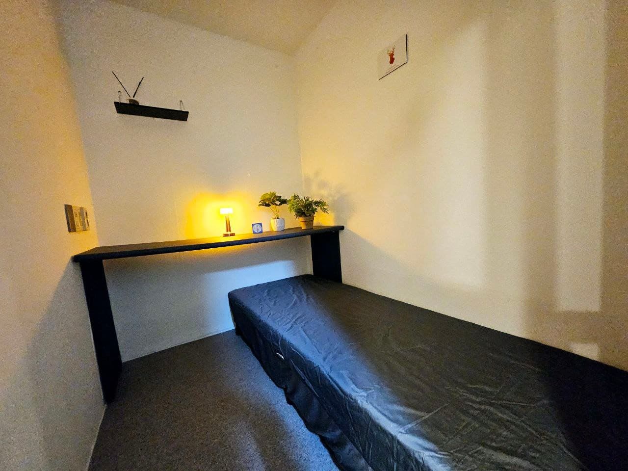 Standard Room (Deposit 100,000 KRW) — photo 2 of 2