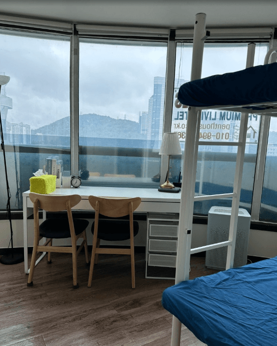 2-Person Room with Exterior Window (550,000–600,000 KRW/month) -- Deposit 100,000 KRW — photo 1 of 7